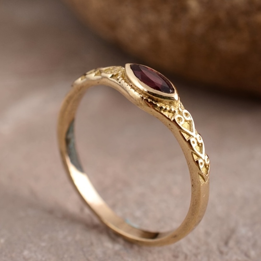 Vintage Red Cubic Zirconia Ring |24K Gold - Image 3